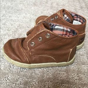 Toms Brown Boots sz 6 Velcro